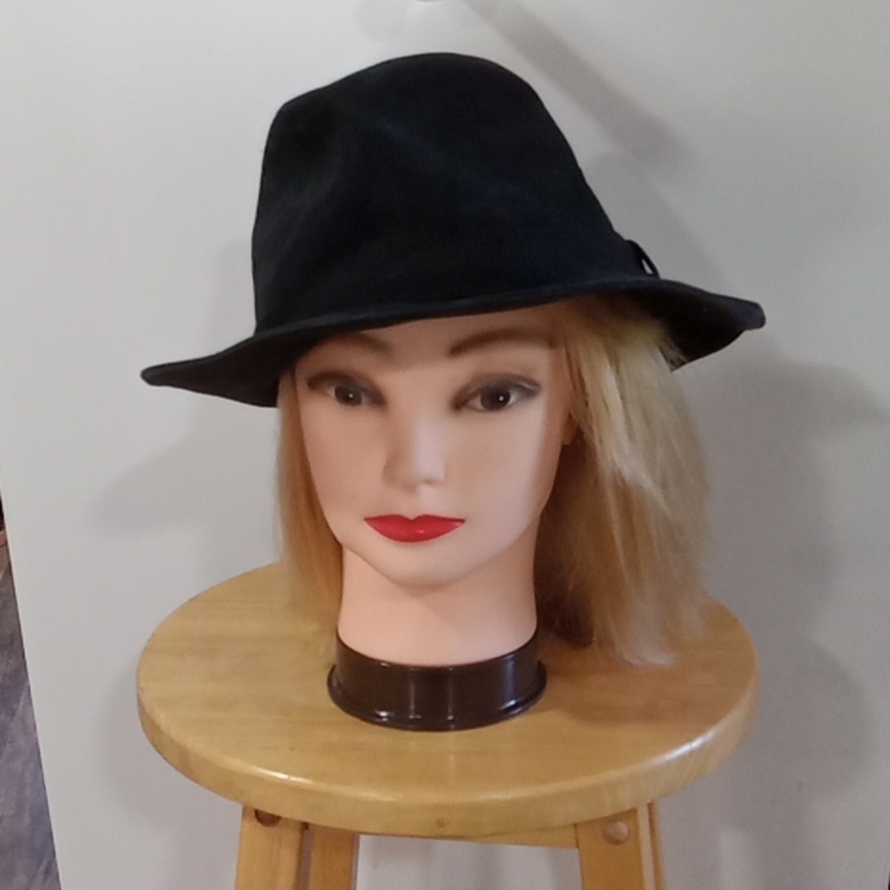 BLACK DENIM HAT SIZE LARGE